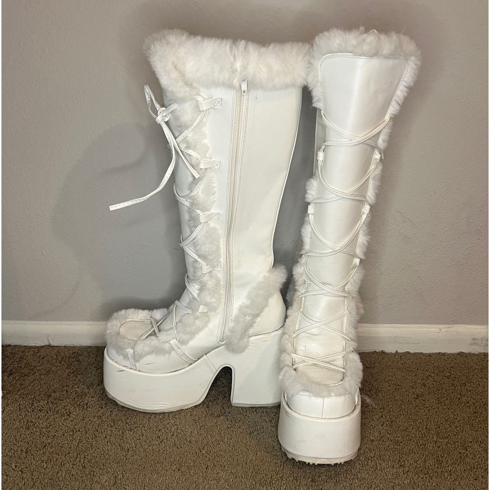 White fur platform boots W11-12/M10